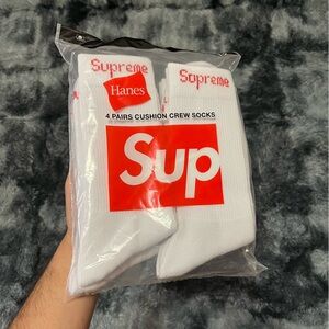 Supreme White Crew Socks 4-Pack